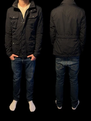 Woolrich fieldjacka - Tja säljer nu denna riktigt feta Woolrich fieldjacka i storlek S, modellen är 180, 67kg.