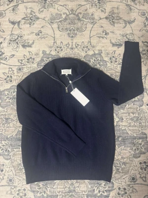 Maison margiella halv zip - Ny i storlek S,skriv vid intresse