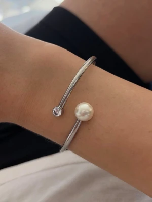 Edblad armband - Fint armband med sten och pärla från Edblad💕