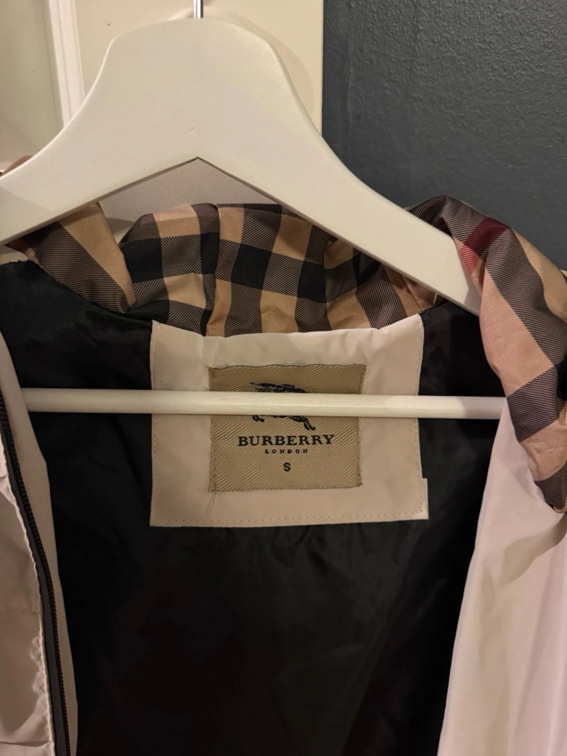Beige vindjacka från Burberry - 2