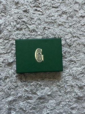 Svart korthållare - Helt ny