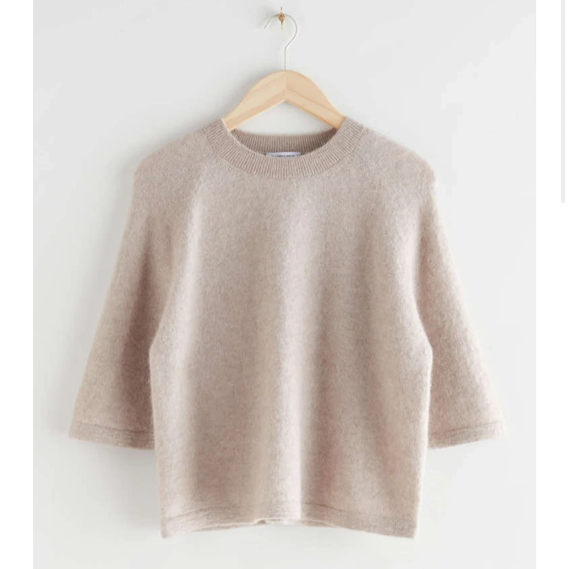 Beige stickad tröja