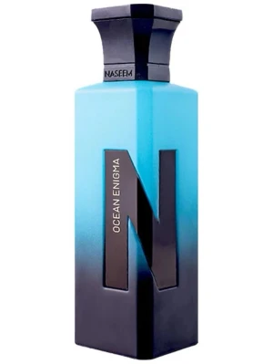 Naseem Ocean Enigma parfym - 80% kvar i flaskan. Ocean Enigma från Naseem är en parfym i en stilren blå-svart flaska med stor svart kork. Doften har fräscha toppnoter av bergamott, grapefrukt och citron, kryddiga hjärtnoter av rosa peppar, artemisia, timjan och vetiver samt basnoter av trä, amber och vanilj.
