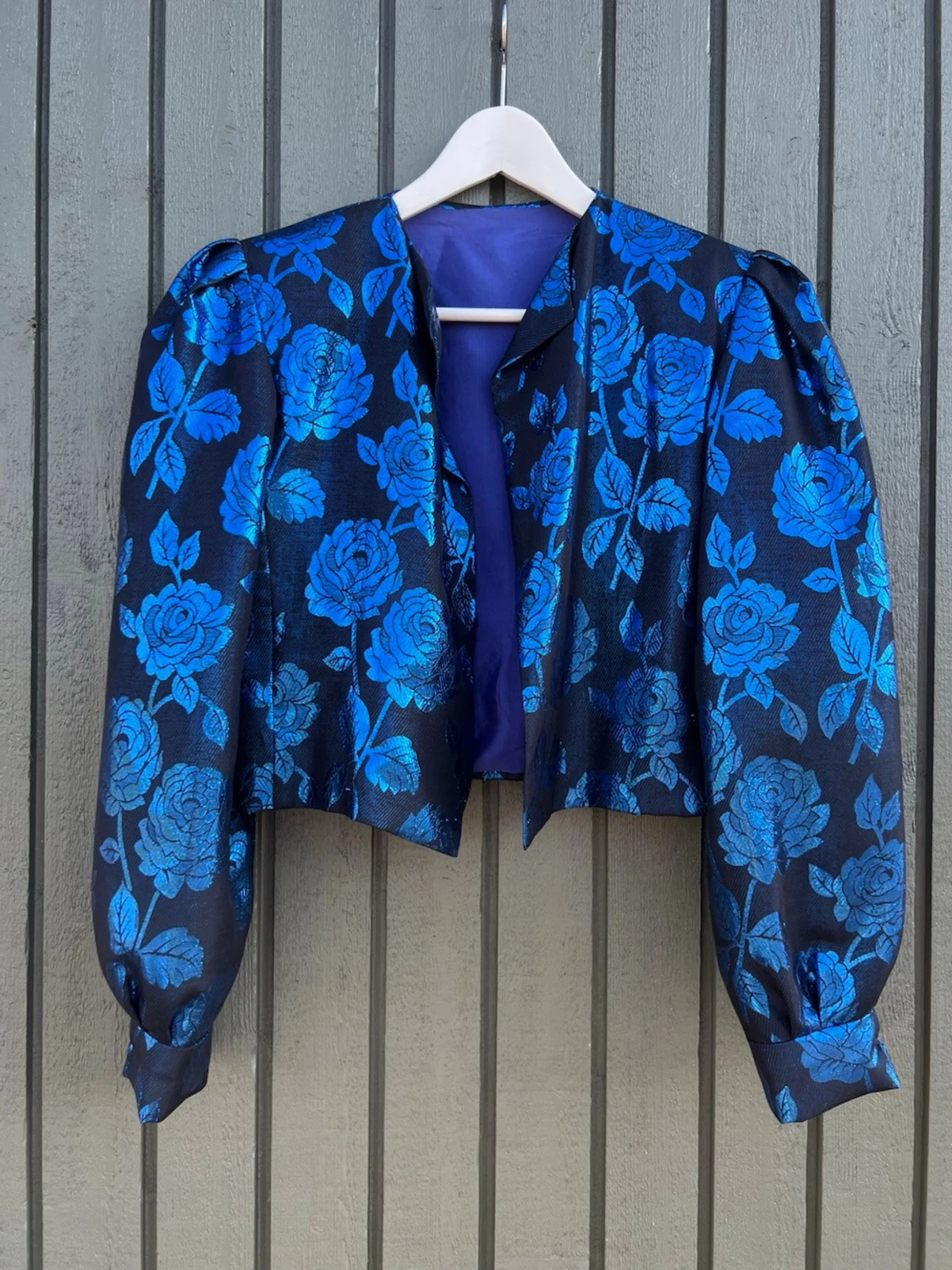 Blå blommig croppad vintage jacka