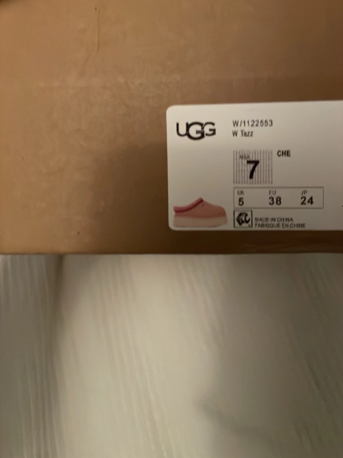 UGG bruna tofflor med röd kant - 3