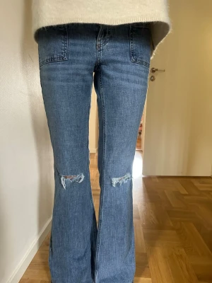 Low waist bootcut jeans - Jätte snygga🥹❤️ innebrenslängd:79, midja: 40❤️