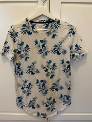 Hollister hoodie  - T-shirt från Hollister. 