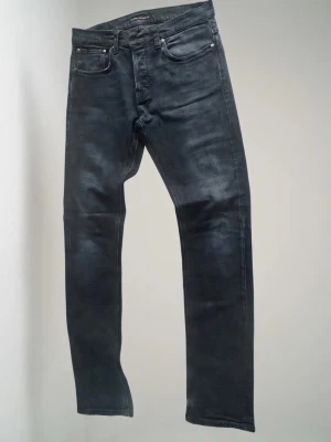 Tvär nice nudie jeans grå  - Använda ett fåtal gånger!  Ställ gärna frågor om de är nått 😁 
