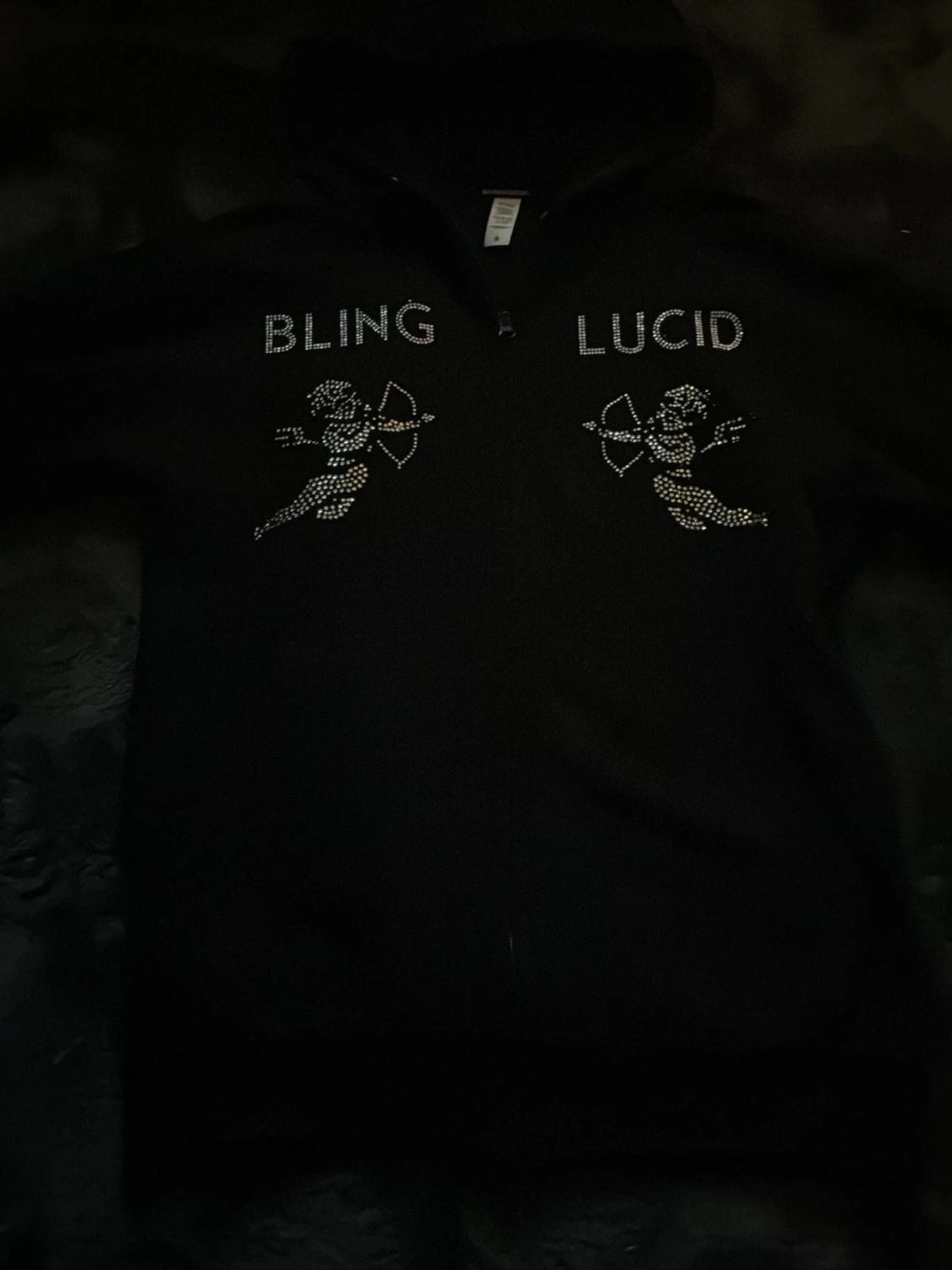 Svart hoodie från Bling Lucid
