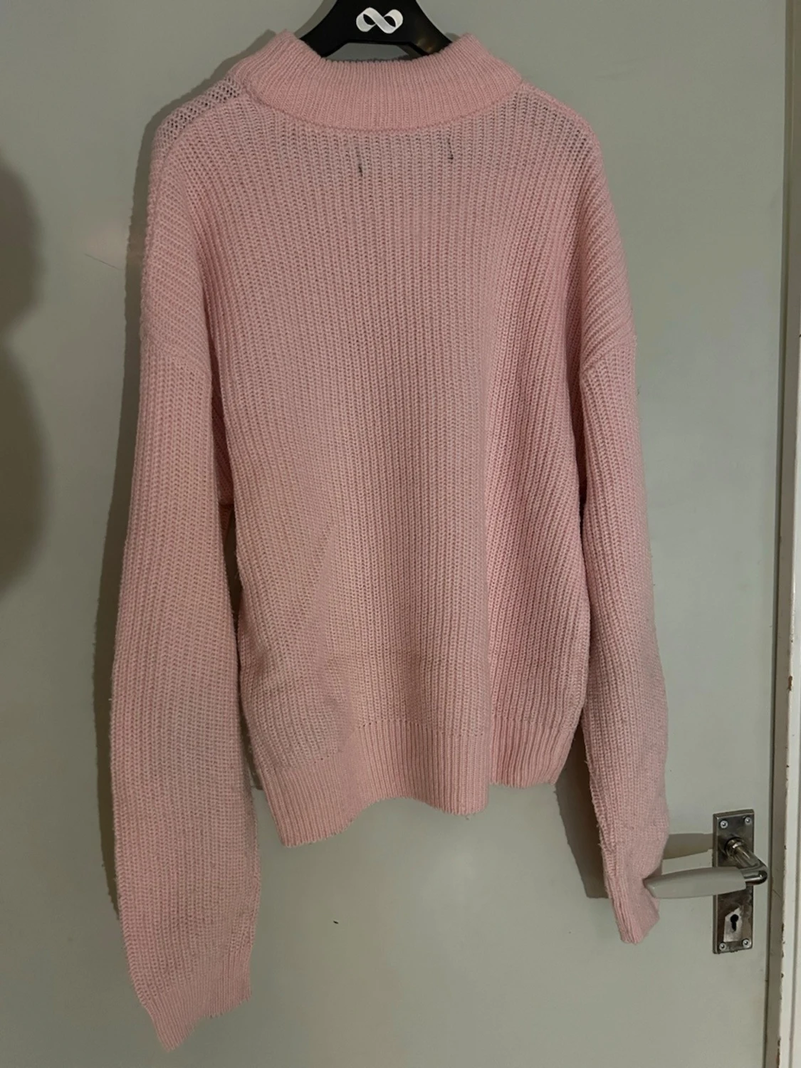 Ljusrosa stickad tröja med polokrage - 1