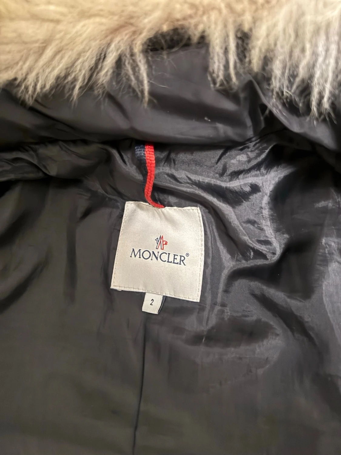 Svart lång dunjacka från Moncler - 3