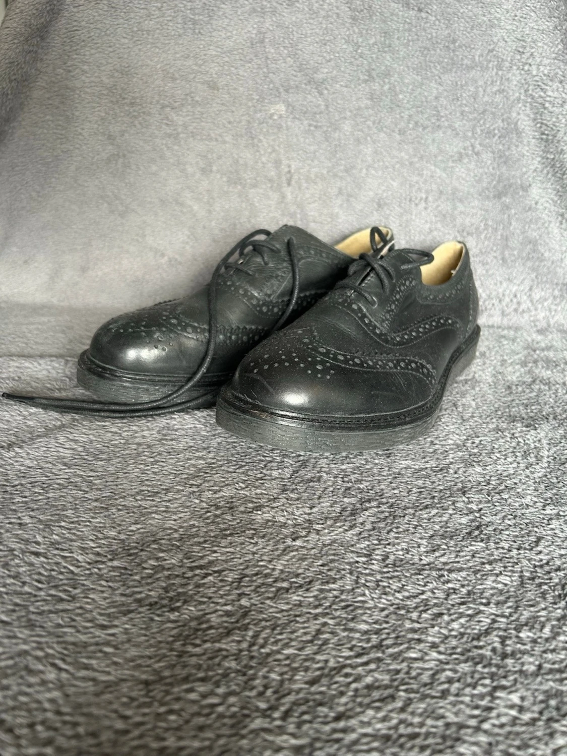 Black Leather Brogue Oxford Shoes – Classic Style - 1