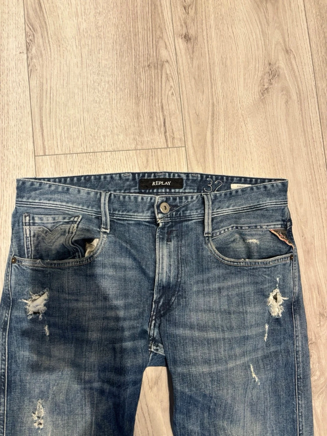 Blå slitna jeans från Replay - 1