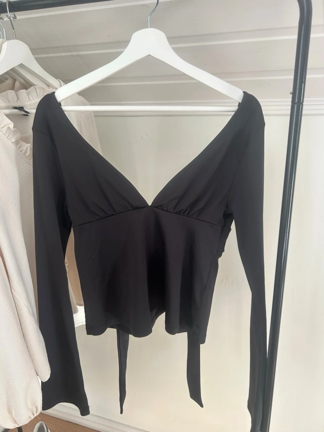 Svart tröja från Nelly