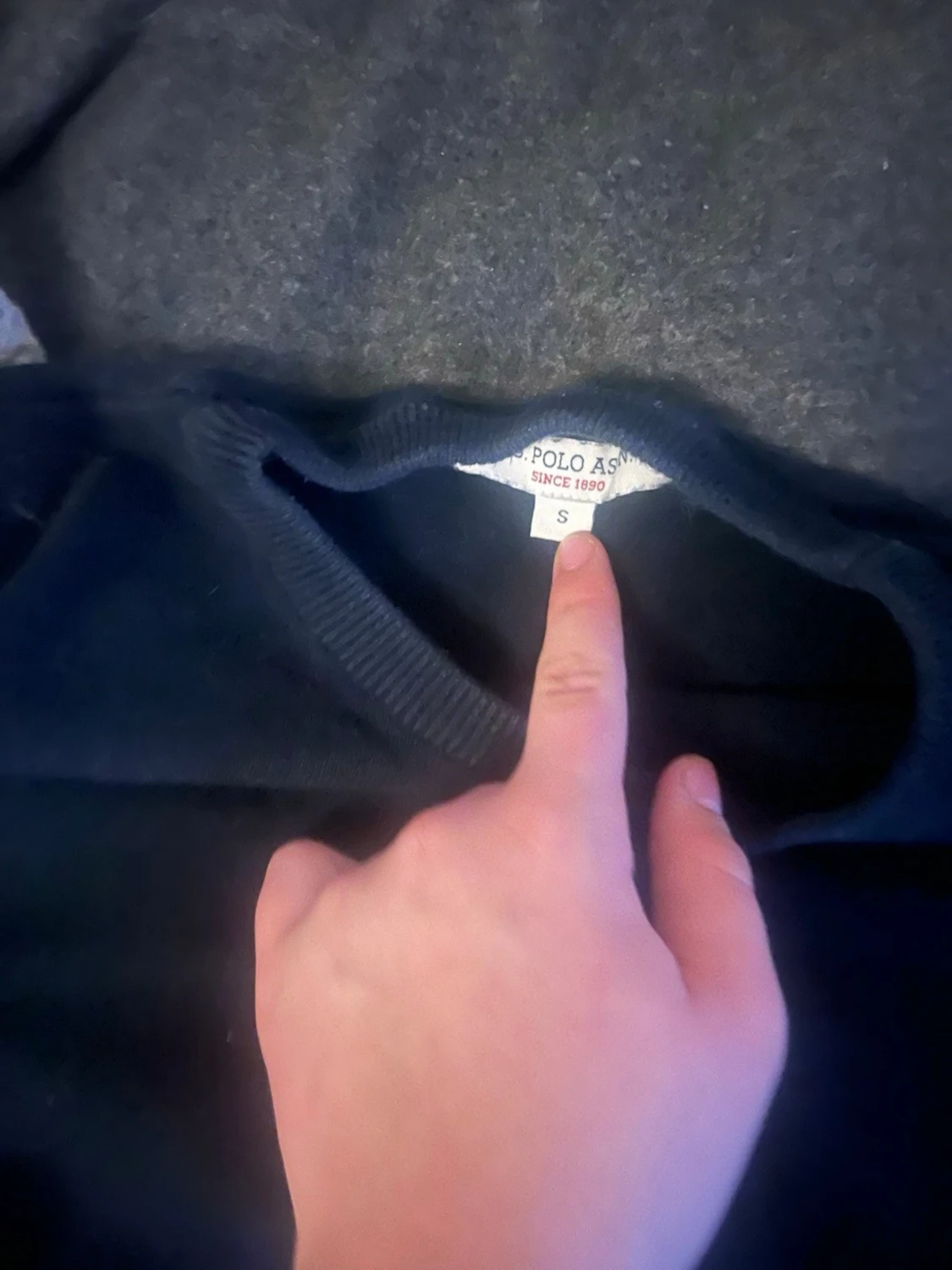 Mörkblå tröja från Polo Assn - 1