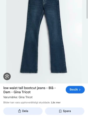Jeans  - Lågmidjade bootcut jeans från gina i tall modell🩷 är 179 för referens! Lite slitage på ena benet längst ner. Passar 38