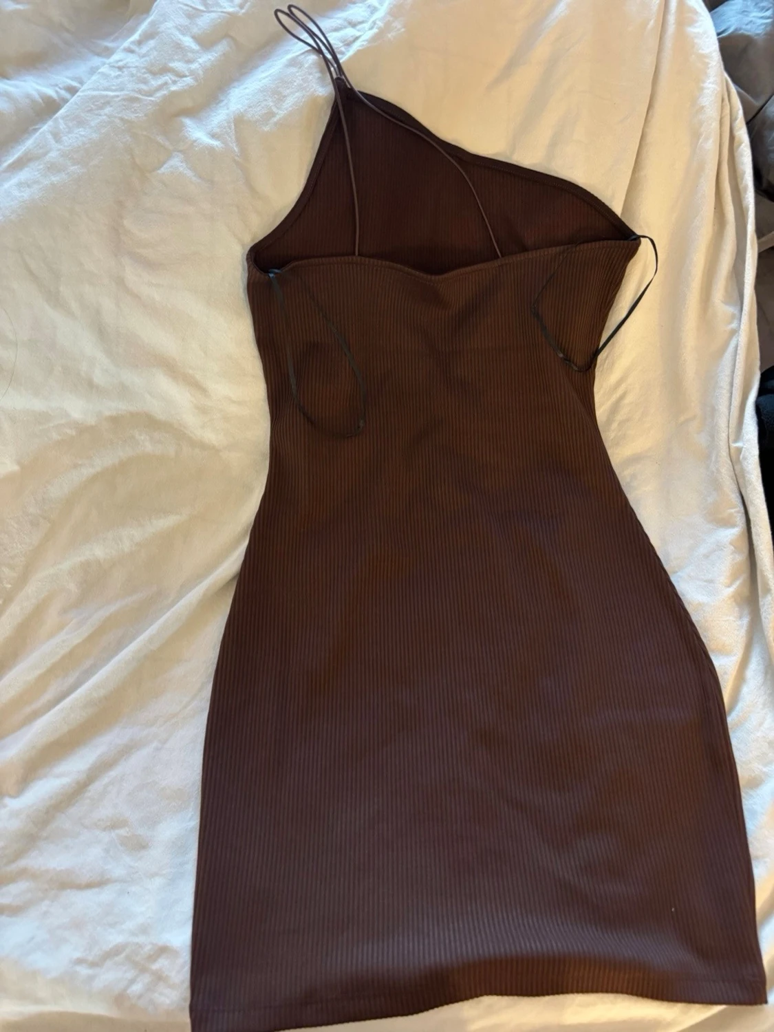Brun one shoulder ribbad klänning - 1