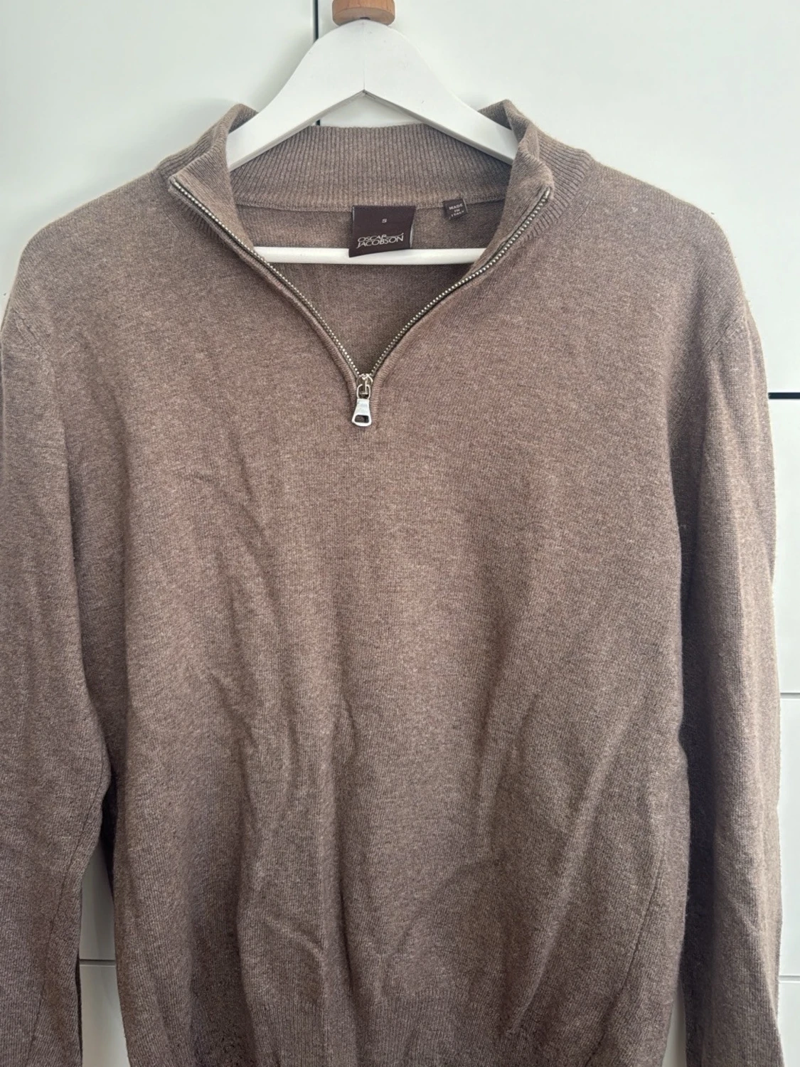 Beige half zip tröja Oscar Jacobson