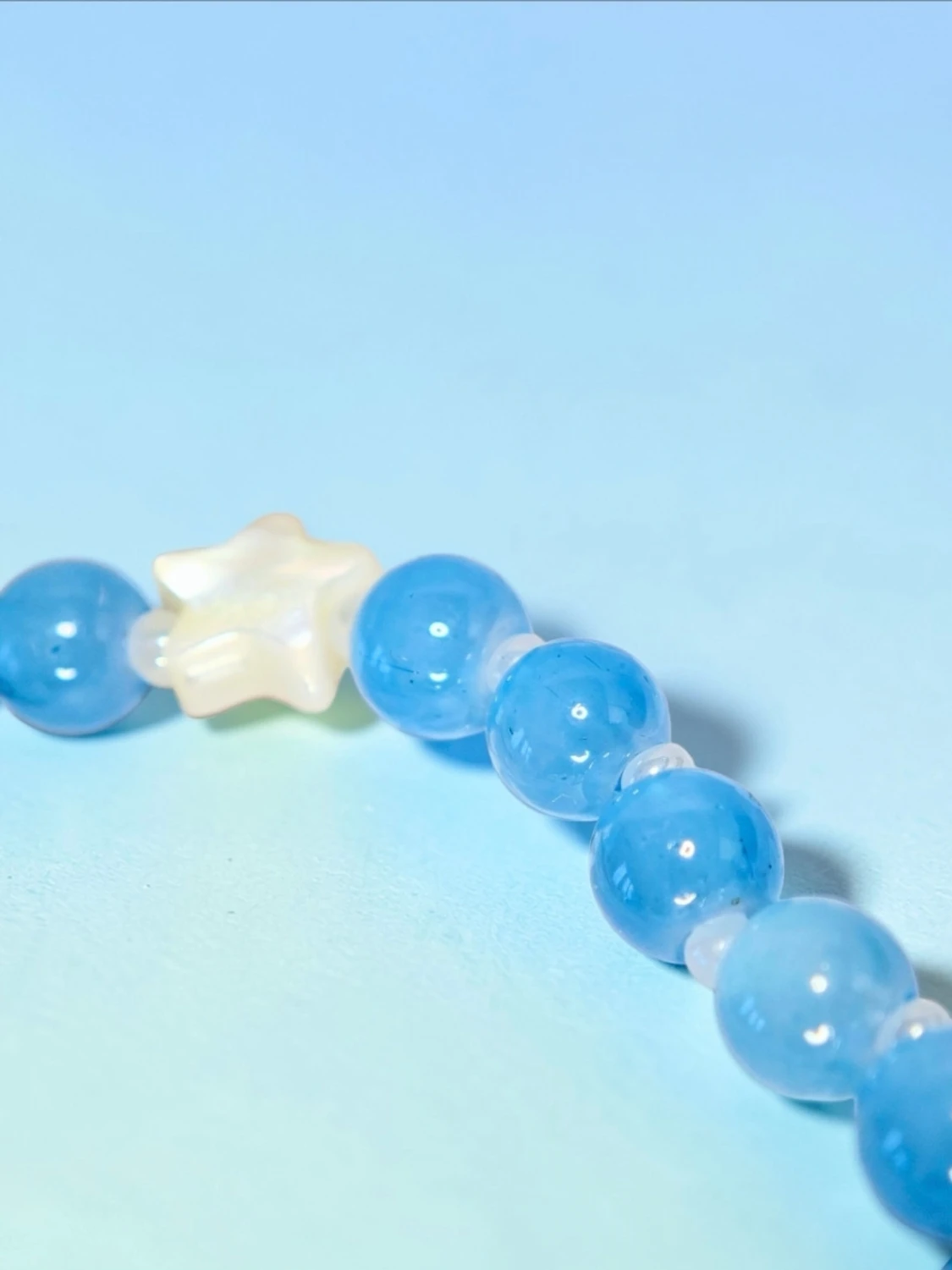 Blått pärlarmband med stjärna - 1