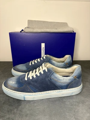 Jacob Cohën sneakers dreamer - Säljer dem eftertraktade Jacob Cohen dreamer till riktigt bra pris. Dem är helt nya och storlek 43. Dem är självklart äkta till 100%. Skriv vid funderingar och frågor!