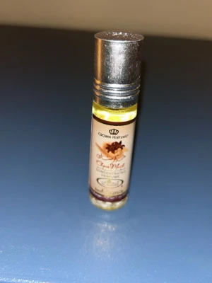 Choco musk perfume oil  - Använd 2-3 gånger så nästan allt kvar luktar choklad och vanilj 