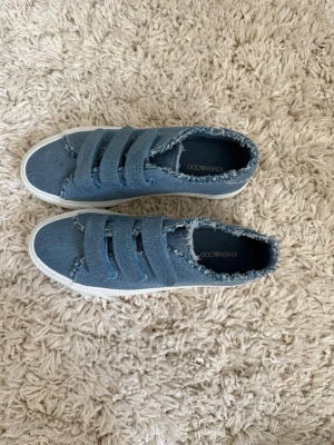 Even & odd skor  - Helt oanvända i storlek 37. Skit snygga men bara itne kommit till användning, köpta från Zalando i somras.