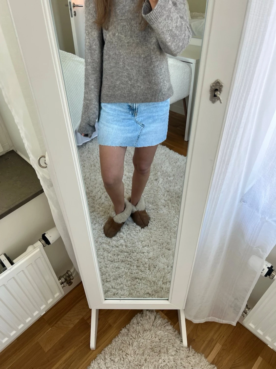 Ljusblå jeanskjol i kort modell - 3