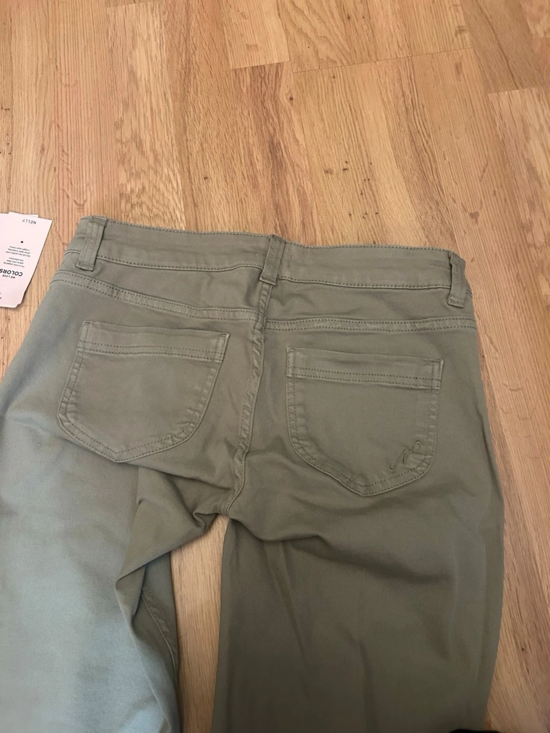 Olivgröna Low waist Jeans från Nelly - 3