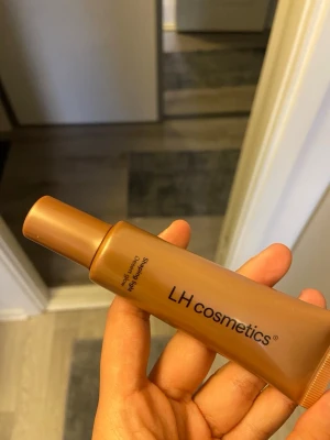 LH Cosmetics glow - Endast testd! Jätte vackert glow av den❣️