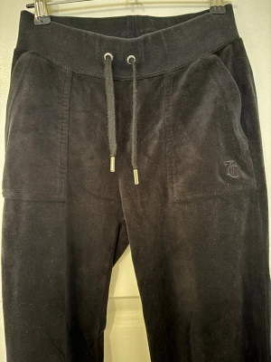 Juicy byxor  - svarta juicy byxor