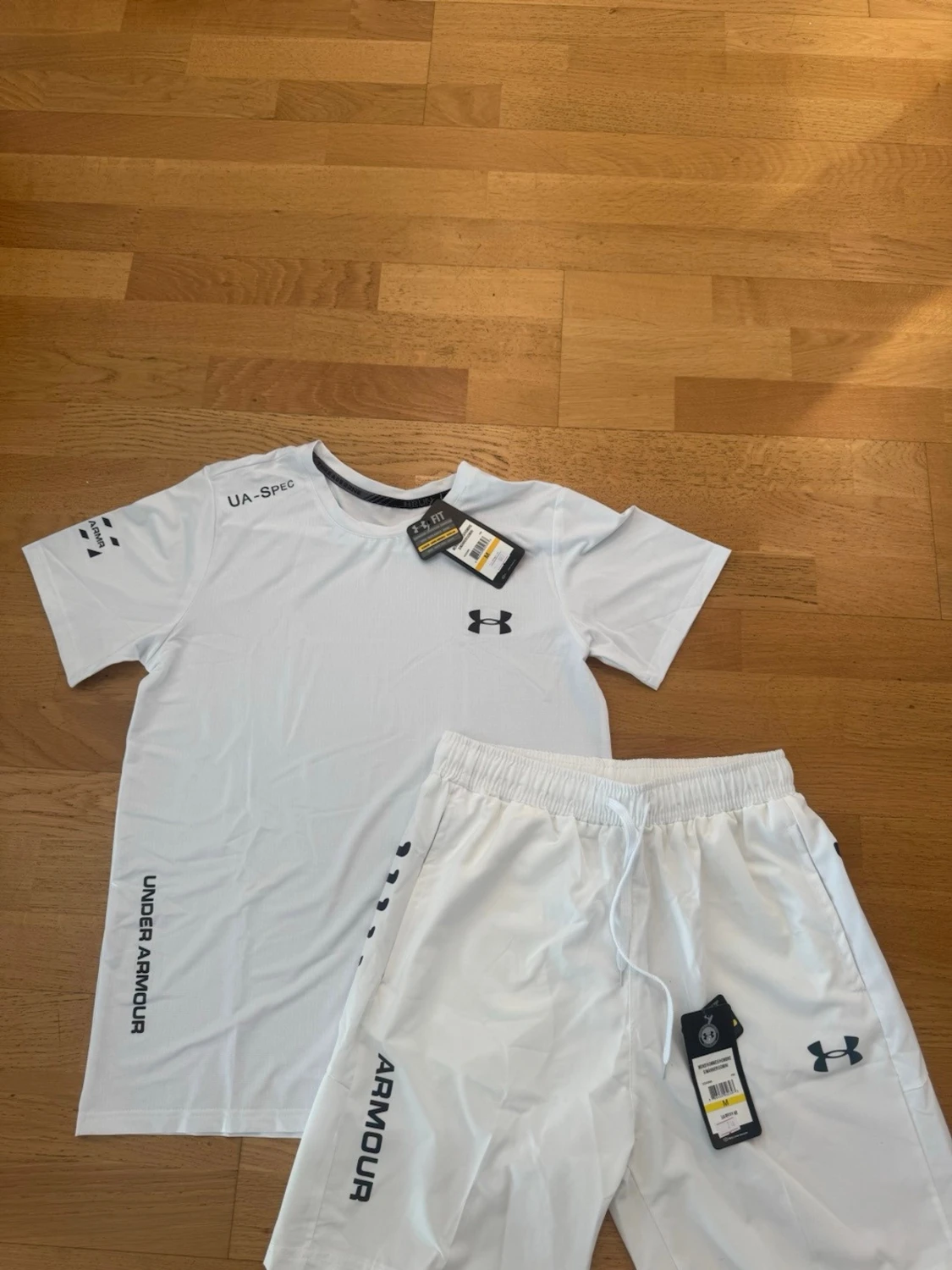 Vitt träningsset från Under Armour