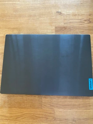 Lenovo 15.6" IdeaPad L340 - PRIS GÅR ATT DISKUTERA!             8GB RAM, GTX 1050, 250 GB SSD, WIN 11, Kommer med 135 W Laddare. Fick denna dator för några år sedan fast har knappt använts på nåt år. Perfekt för lite lättare gaming och funkar även som jobbdator. Kom med Windows 10 men jag har laddat ner Windows 11. Senaste Drivrutiner nedladdat. Priset är nedsänkt mycket och ni får en bra dator för priset.