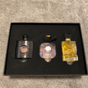 YSL Parfymset  - Skriv om ni har frågor eller förslag😊