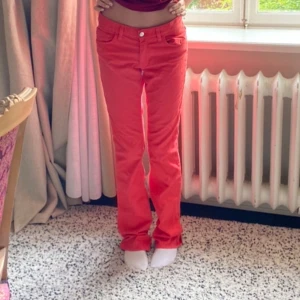 Jeans - Sååå snygga regular bootcut jeans från gant! Priset är pga att jag rensar garderoben och behöver bli av med kläder💗💗 Skriv priv för ytterligare frågor och funderingar💗 Jag är 179 och de är nästan lite för långa på mig 