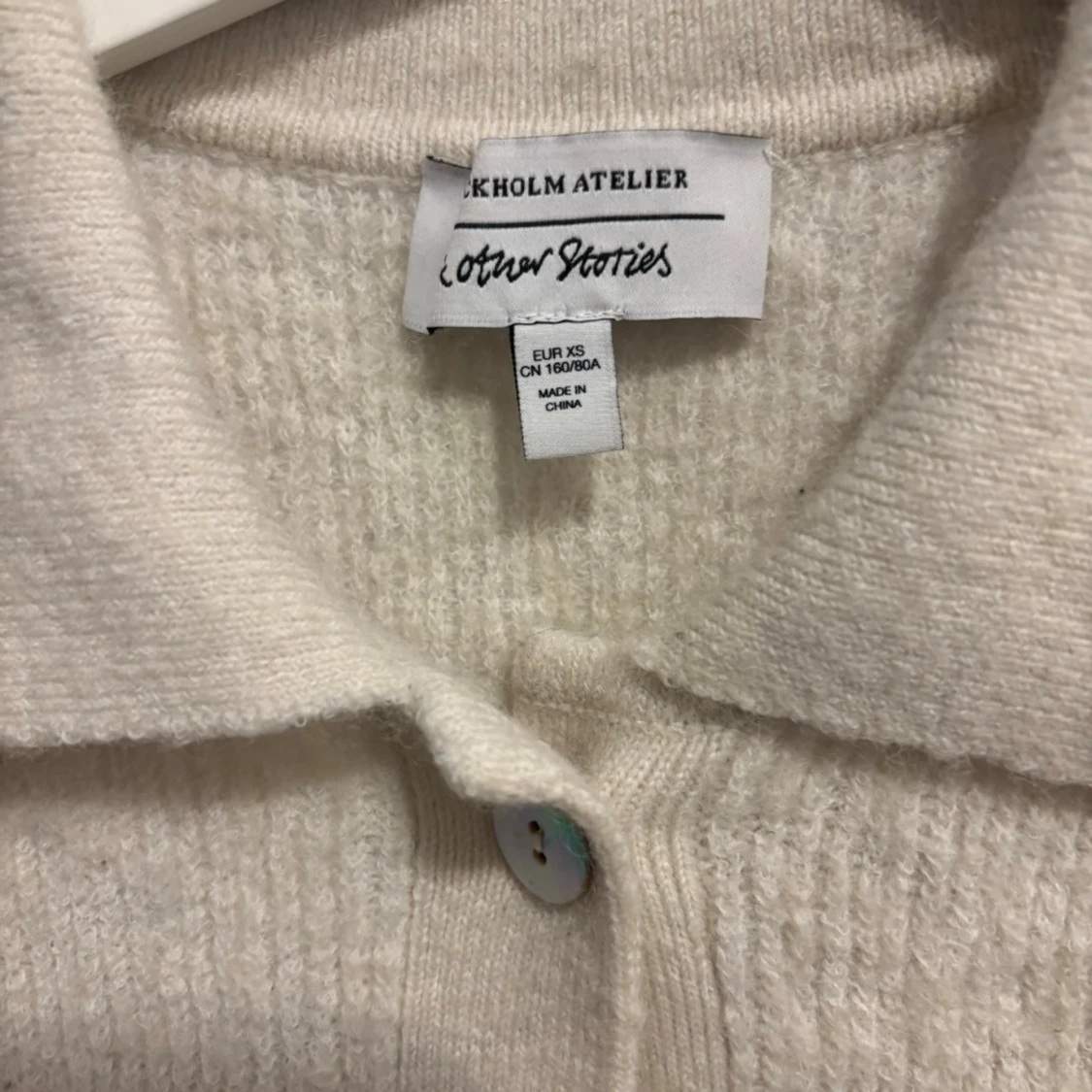 Krämvit kofta från & Other Stories - 2