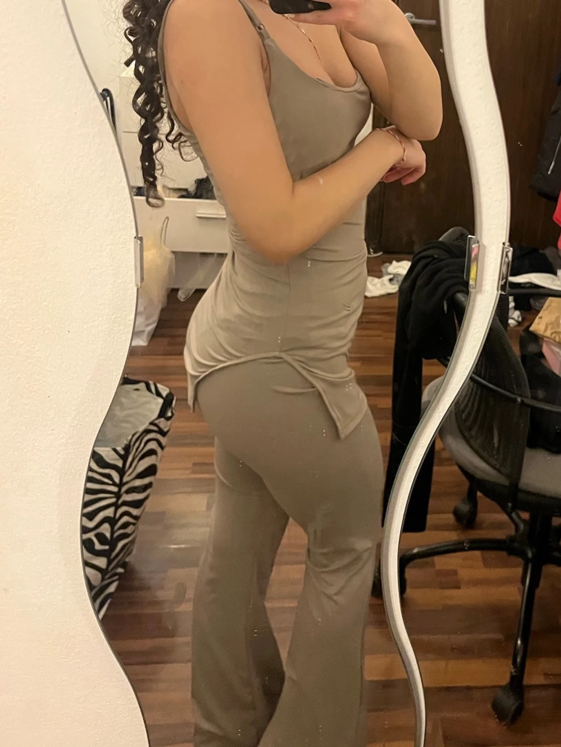 Beige body och byxset med smala axelband - 1