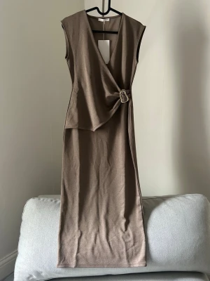 Zara klänning - Helt ny 💗💗