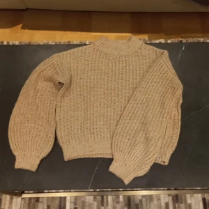 Tröja - Fin tröja inköpt på Kidsbrandstore.  Notera att det är barstorlek 164-170