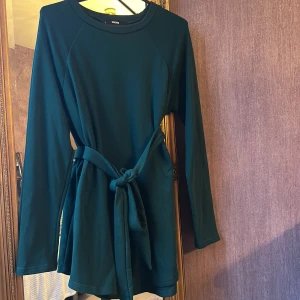 Tröja/klänning - Fantastiskt material tröjklänning