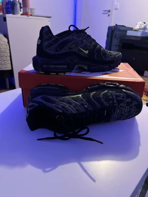 Nike air Max 95 - Ny skick använd några få gånger ✅ ingen lukt✅ svar inom 12 timmar ✅ Limited edition✅