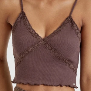 Linne  - Jättefint linne från pull & bear som är nästan oanvänt då jag köpte fel storlek🙏 