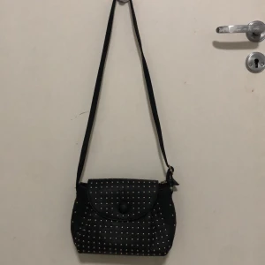 Väska - Har använts men inte mycket 