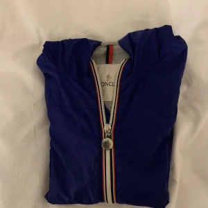 Moncler jacka - URVILLE GIUBBOTTO URVILLE JACKET BLUE