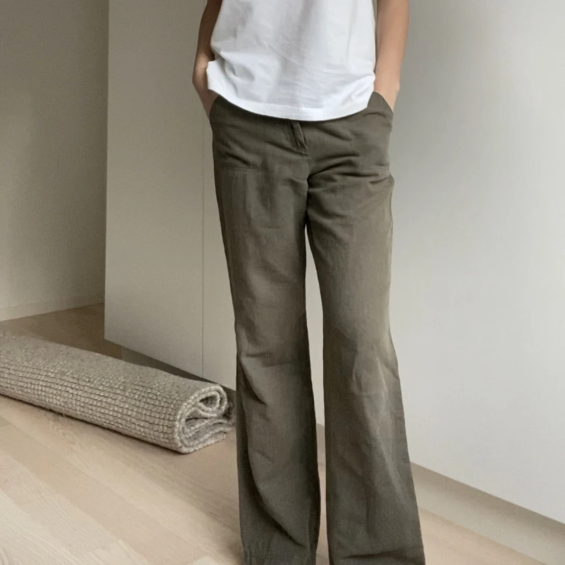 Lågmidjade gröna byxor  - 90