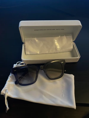 Chimi 04 - Kollar om någon är intresserad här innan ja säljer de t en kompis. Chimi 04 blue fodral dustbag och duken finns (de som syns p bild) bra skick inga tydliga repor elr så kan skicka bättre bilder vid intresse. Har bud på 700 så allt över det är godtaget🙌