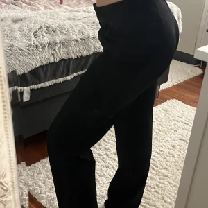Kostymbyxor  - Säljer mina jättefina kostymbyxor som tyvärr är för långa och inte kommer till användning. 💖