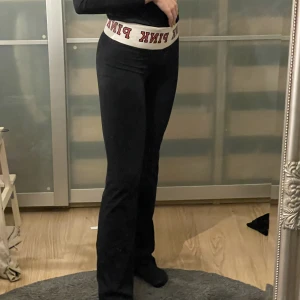 Pink byxor - Säljer dessa Pink byxor då dem inte kommer till användning, skriv privat för mer information eller bilder. Frakt tillkommer