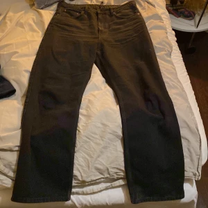 Svarta Jeans - Svarta jeans från weekday