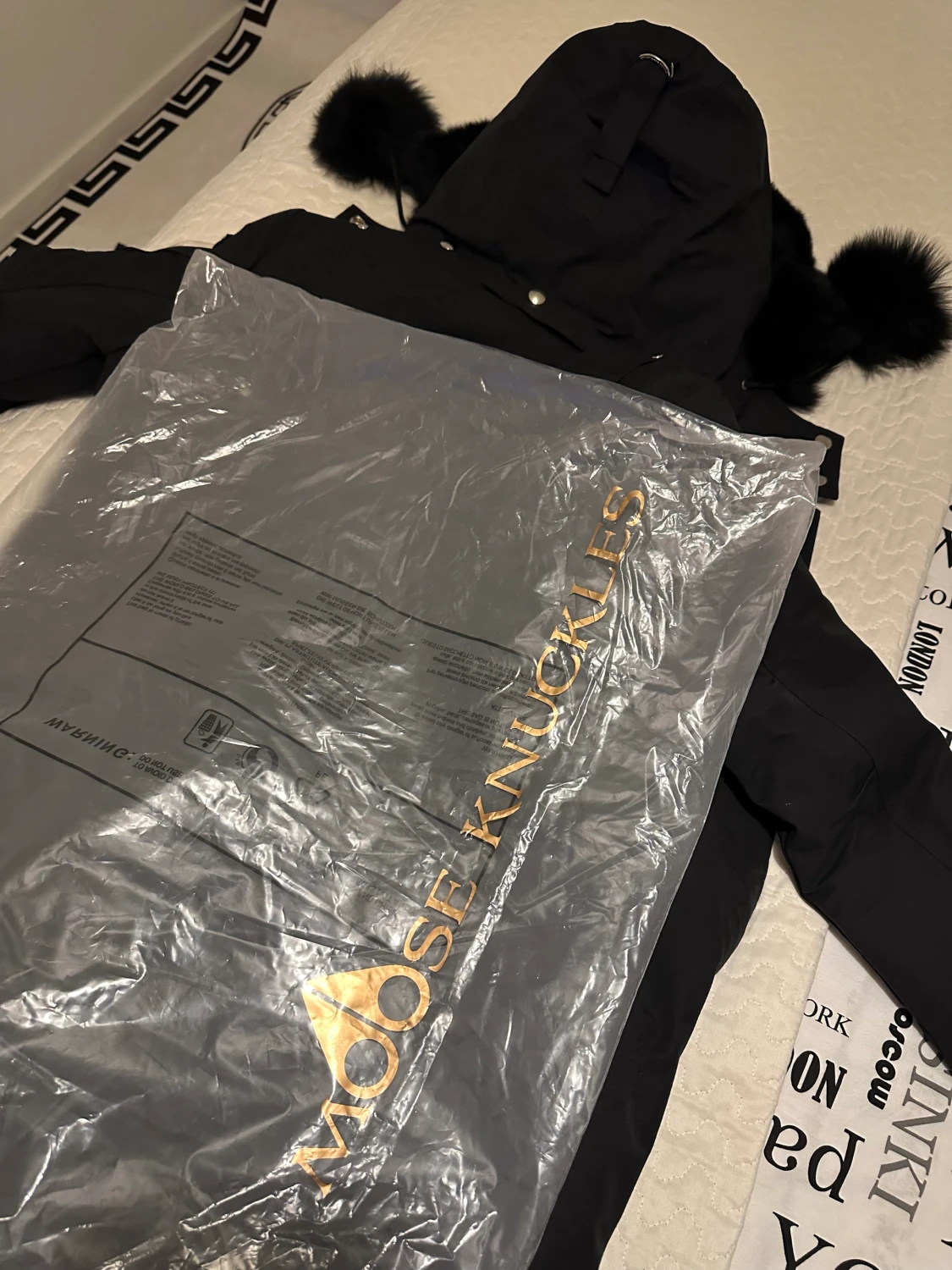 Moose Knuckles Jacka Säljes ( Tjej modell ) - 90