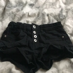 Fina shorts - Jättefina shorts i jättebra skick och köparen står för frakt😚
